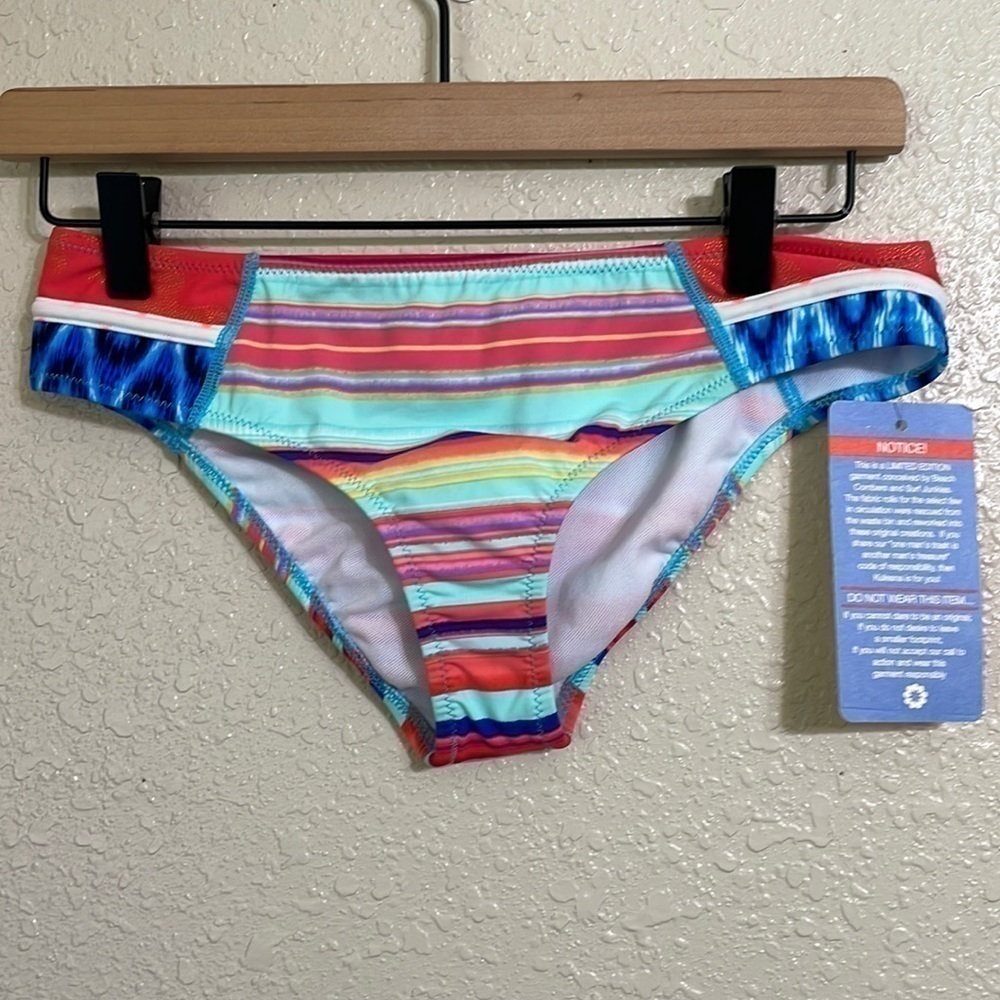 Kuleana striped bikini bottom